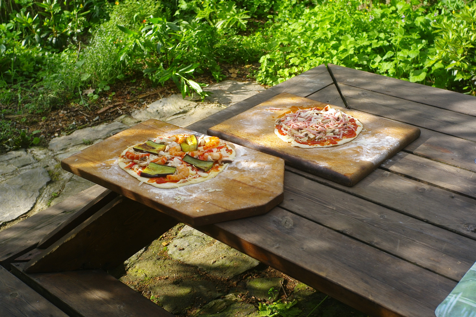 Les bonnes pizzas faites à l'aide du four à pizza du gîte